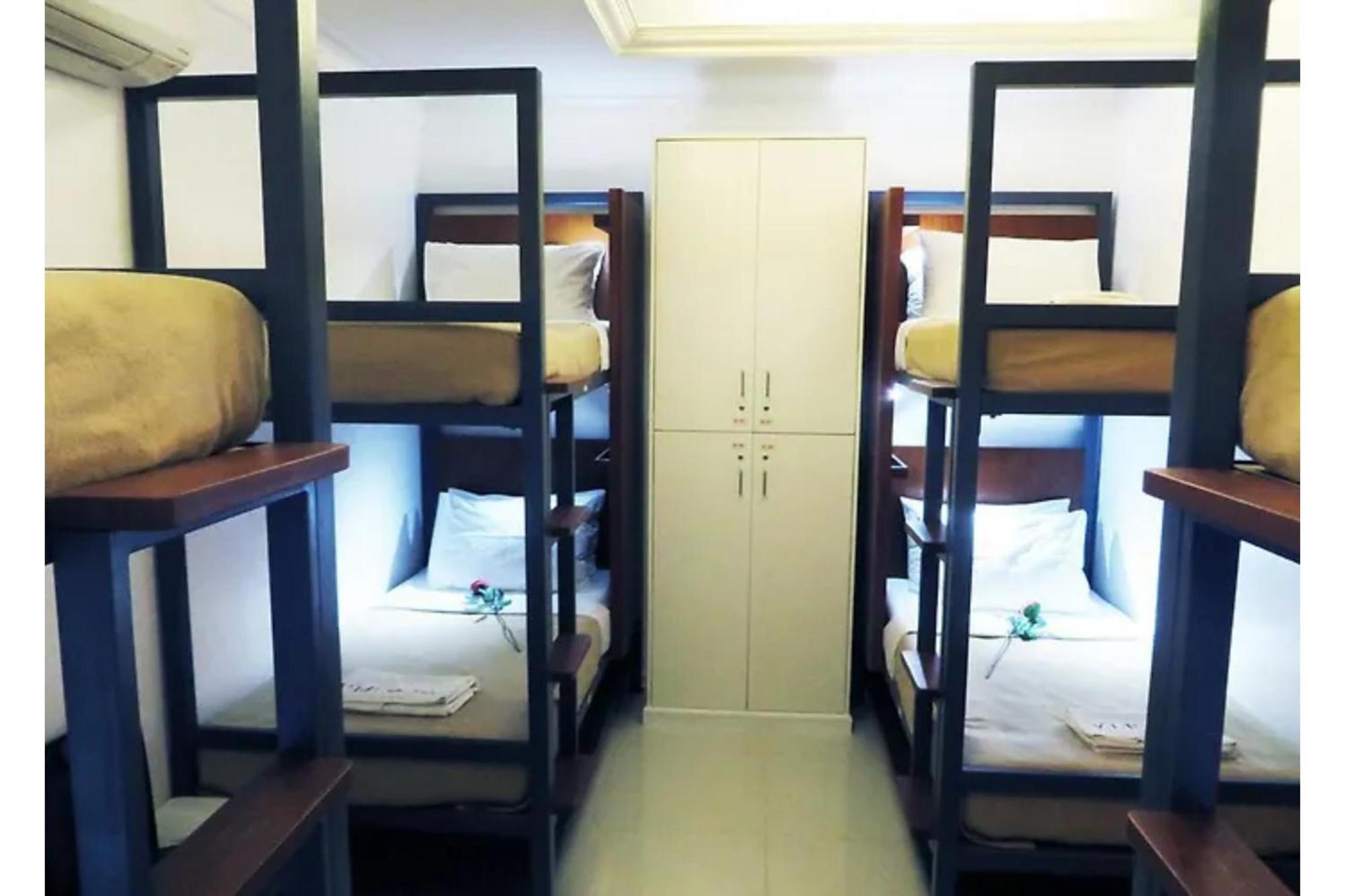 Townhouse Oak Vip Suites, Near Pnr Pasay Evangelista, Makati Manila Makati City Buitenkant foto