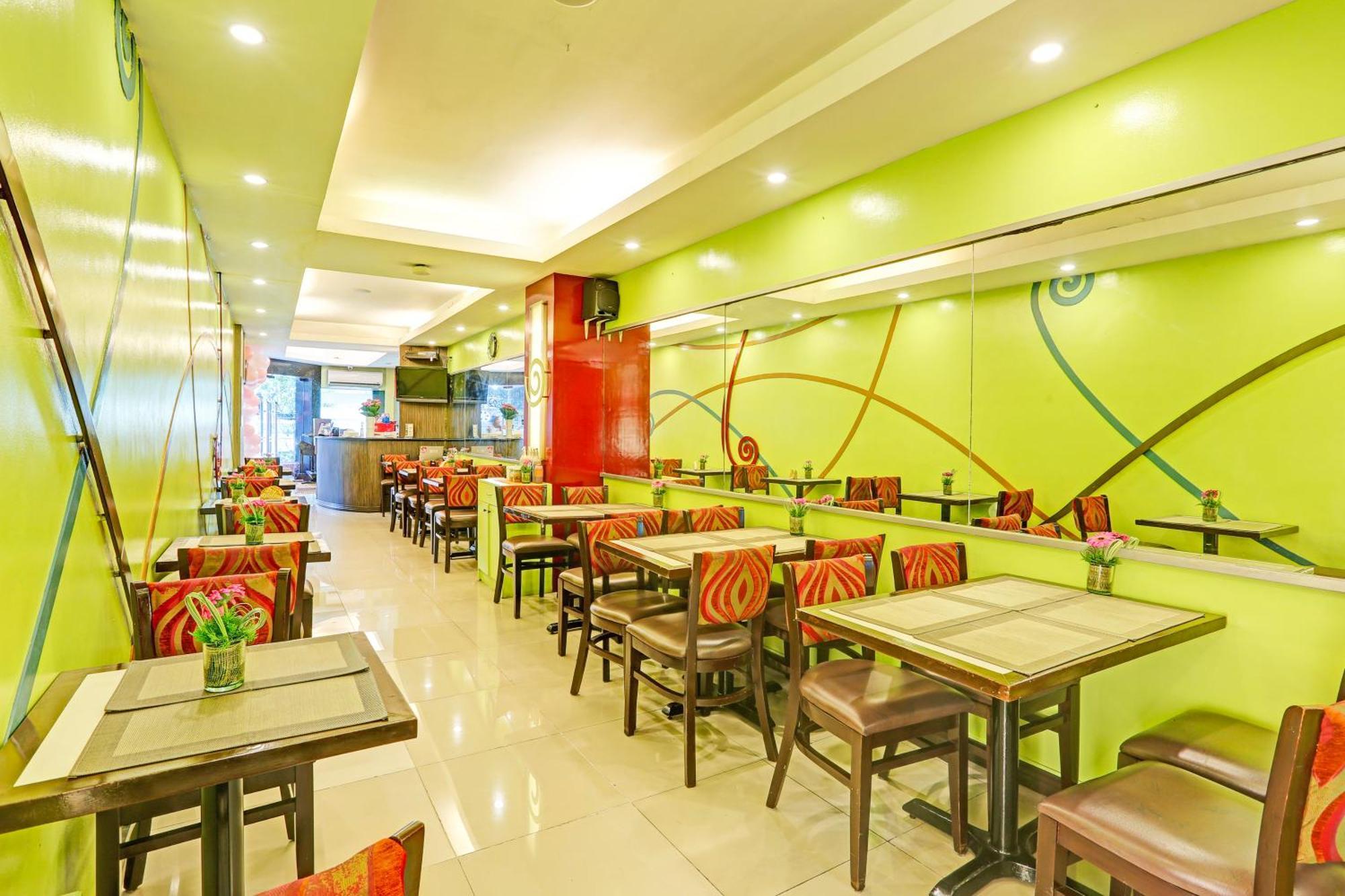 Townhouse Oak Vip Suites, Near Pnr Pasay Evangelista, Makati Manila Makati City Buitenkant foto