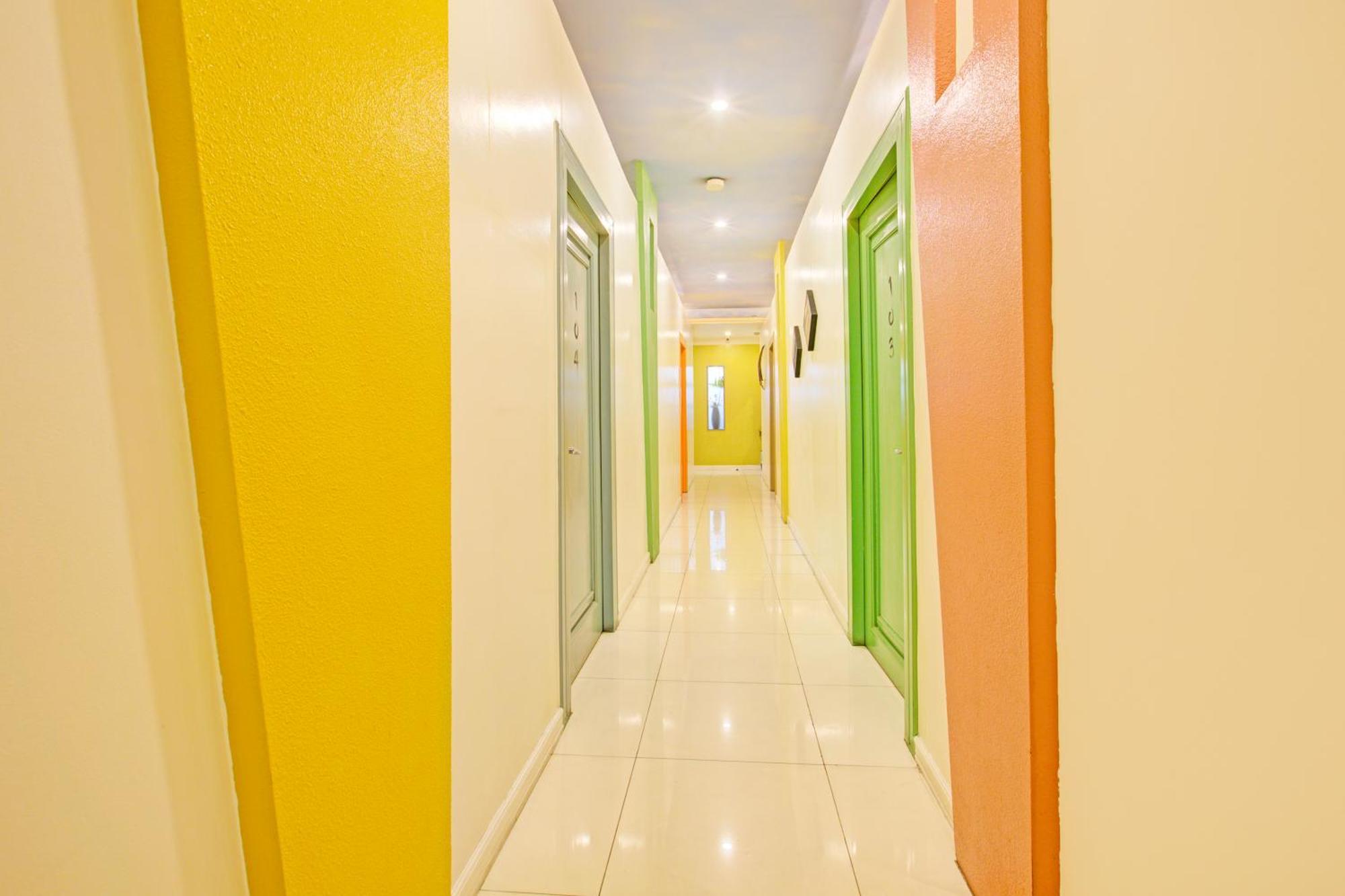 Townhouse Oak Vip Suites, Near Pnr Pasay Evangelista, Makati Manila Makati City Buitenkant foto
