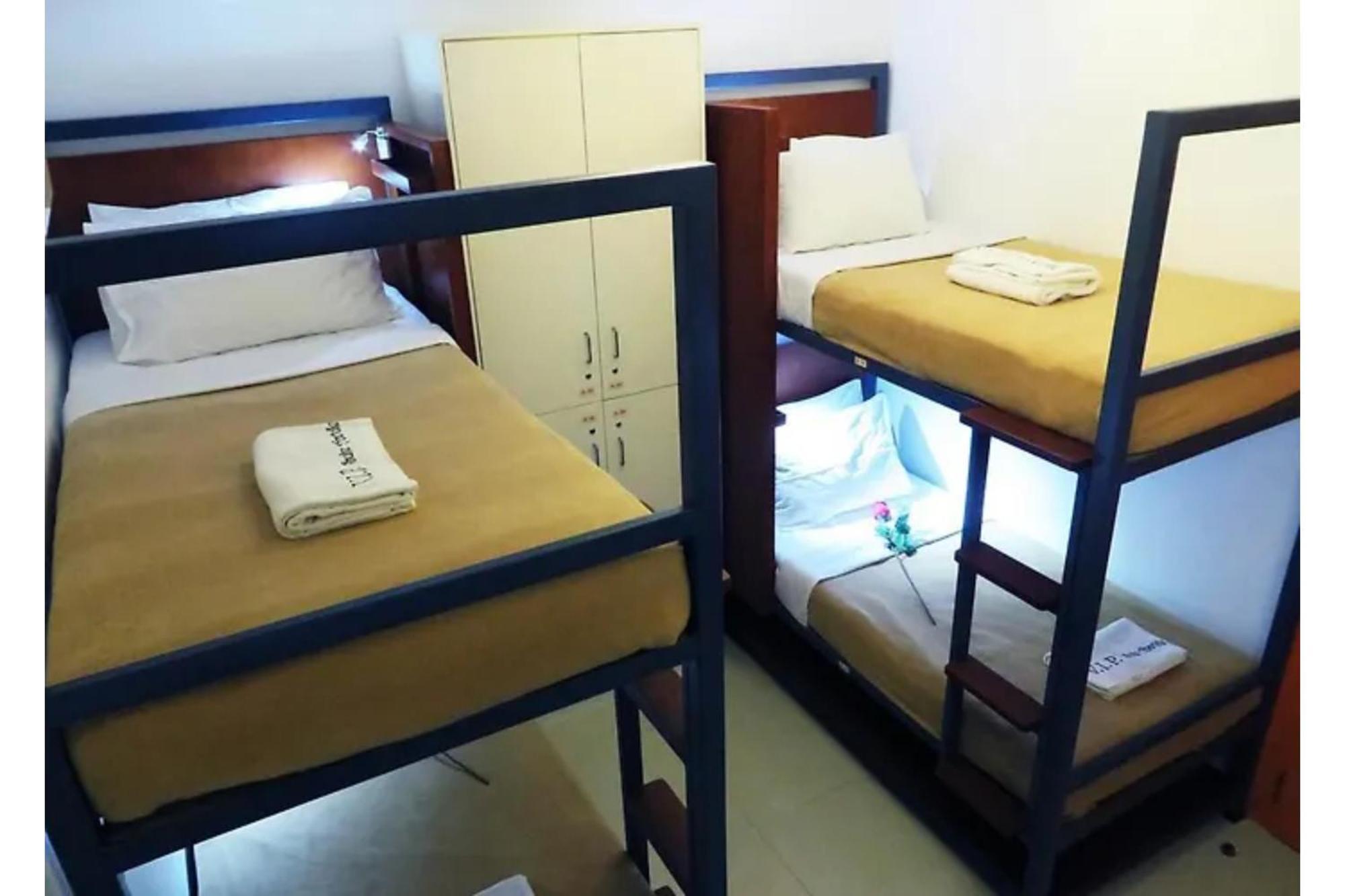 Townhouse Oak Vip Suites, Near Pnr Pasay Evangelista, Makati Manila Makati City Buitenkant foto