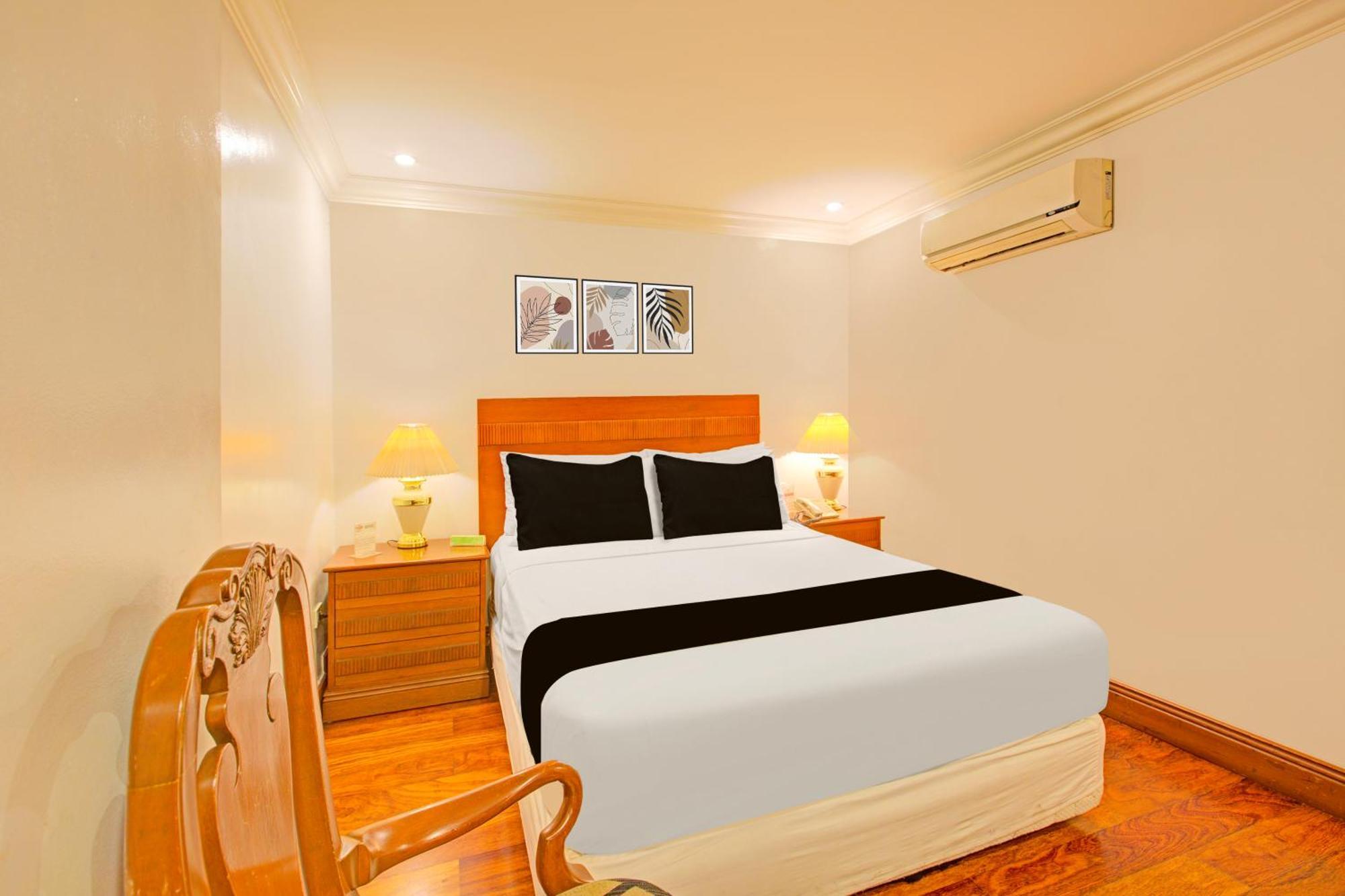 Townhouse Oak Vip Suites, Near Pnr Pasay Evangelista, Makati Manila Makati City Buitenkant foto