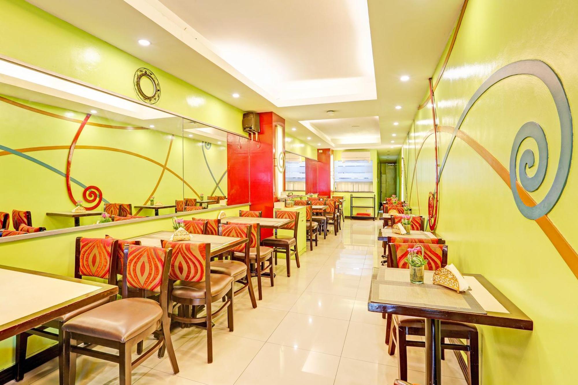 Townhouse Oak Vip Suites, Near Pnr Pasay Evangelista, Makati Manila Makati City Buitenkant foto