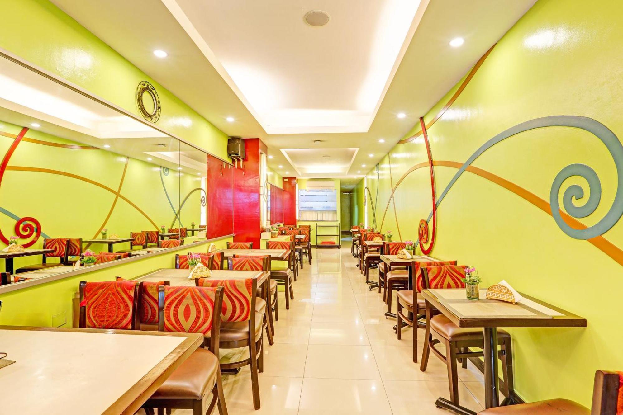Townhouse Oak Vip Suites, Near Pnr Pasay Evangelista, Makati Manila Makati City Buitenkant foto